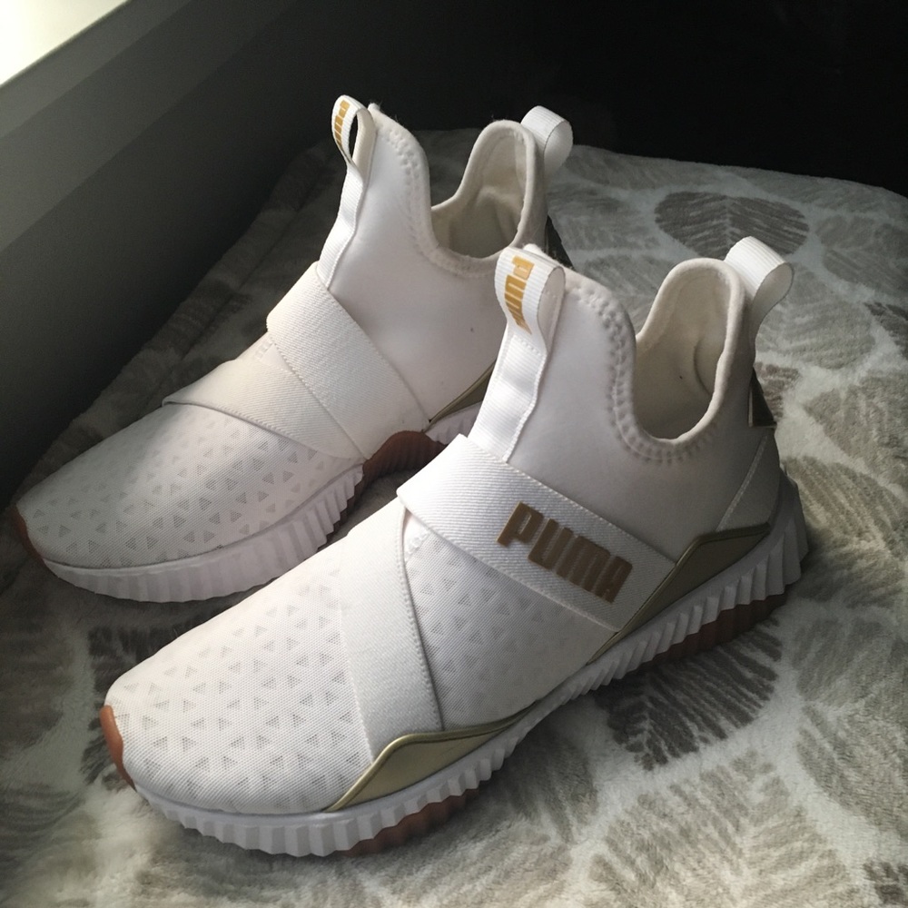 Puma Defy Mid Varsity sneaker